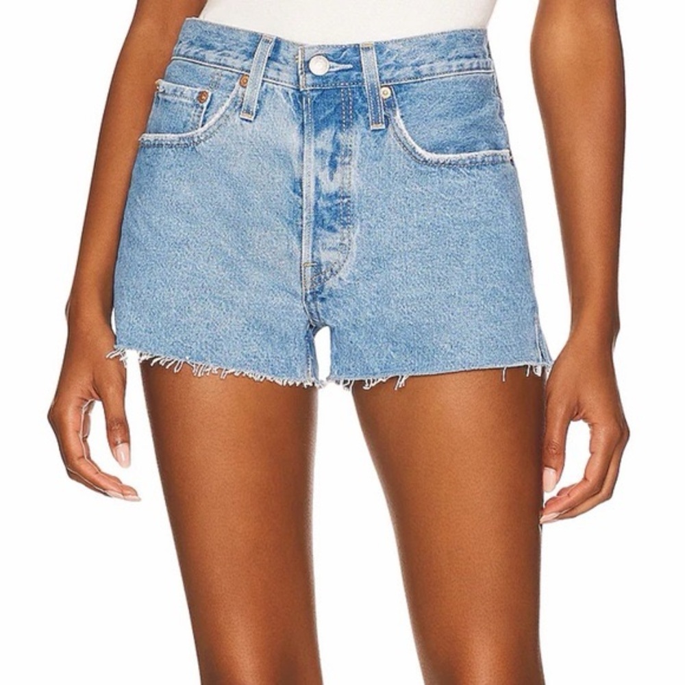 NWT Levi's Original 501 Button Fly Shorts